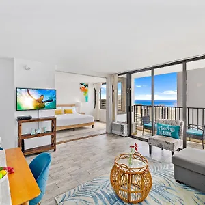 Apartment 1br With Great Ocean Views, 1 Block To Waikiki